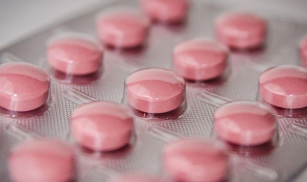 Medicamentos vendidos sem receita também oferecem riscos à saúde, alerta Anvisa