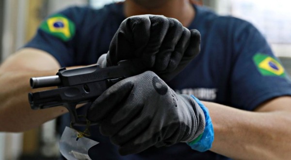 Governo federal promulga pacto sobre comércio internacional de armas