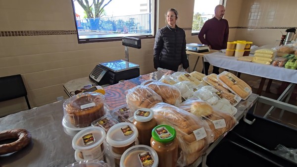 Feira Livre Municipal acontece todos os sábados e valoriza produtores locais acontece todos os sábados e valoriza produtores locais