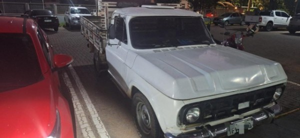 Polícia Militar recupera veículo furtado