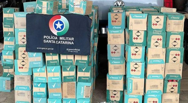 Mais de 5.800 frascos de desodorante descaminhado é apreendido pela Polícia Militar