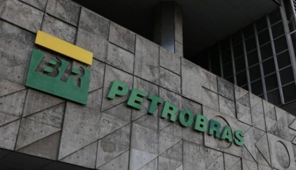 Petrobras abre mais de 180 vagas de estágio com bolsa de R$ 1.825