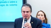 Ministro da Educação vê Enem com 'preocupação' e defende suspensão do novo ensino médio