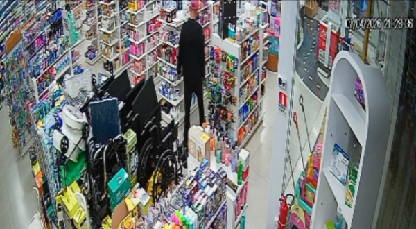 Suspeito é preso após furtar farmácia no centro