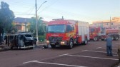 Kombi pega fogo e mobiliza equipes do Corpo de Bombeiros