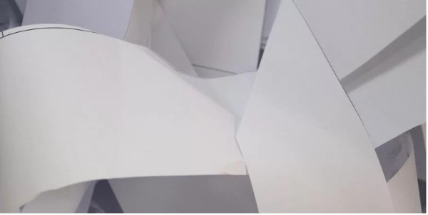 Estudo recomenda escrever sentimentos em papel e rasgá-lo para lidar com ódio