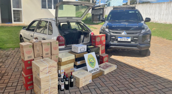 Veículo com vinhos contrabandeados é apreendido em operação conjunta