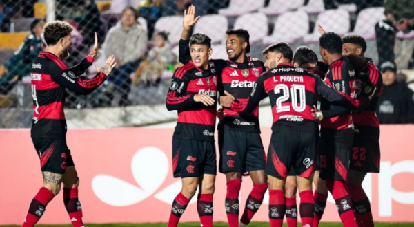 Flamengo vence na altitude e estreia com autoridade na Libertadores