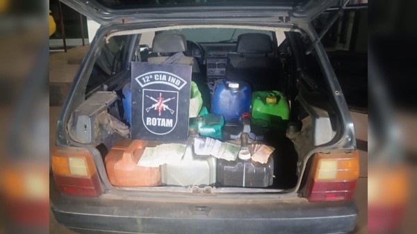 Após tentar fuga da Polícia, homem é preso com mais de 300 litros de diesel descaminhados da Argentina