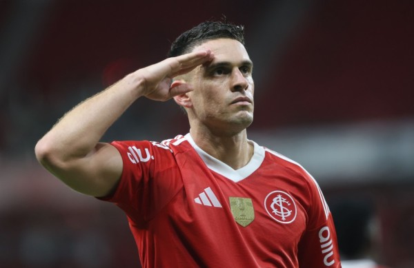 Inter faz 4 a 2 sobre o Grêmio no primeiro Gre-Nal do ano
