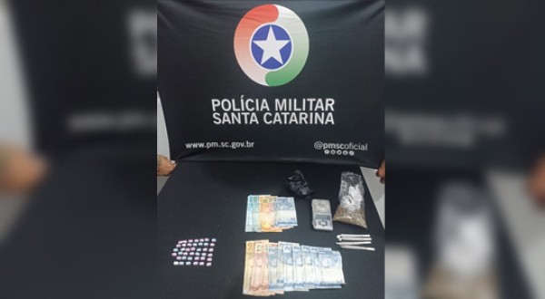 Três pessoas são presas por tráfico de drogas e corrupção de menor