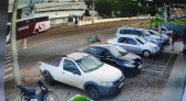 Câmera flagra atropelamento no bairro São Cristóvão