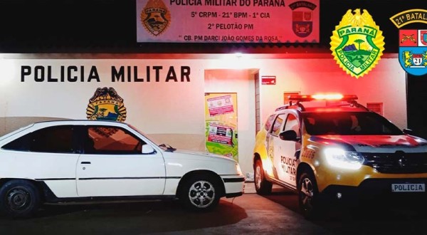 Homem é preso com carro furtado e atraso na pensão alimentícia