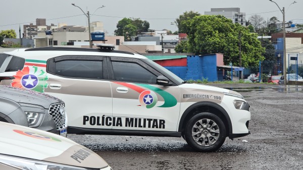 Homem armado com faca invade creche e morre durante intervenção policial