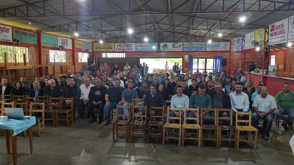 Administração Municipal realizou importante Audiência Pública  no Distrito de Siqueira Belo