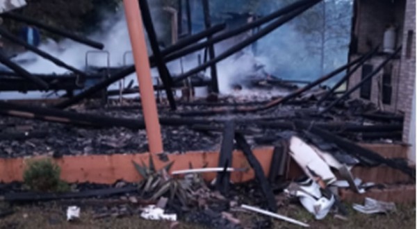 Incêndio destrói residência no interior do município