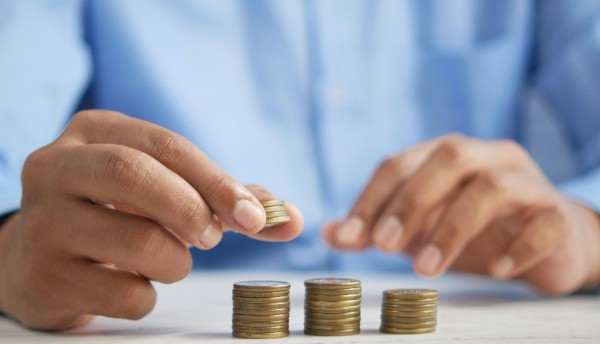 Brasileiros sacam R$ 378,3 bi da poupança em junho