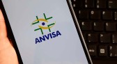 Anvisa proíbe venda de todas as pomadas para modelar e trançar cabelos