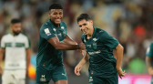 Savarino brilha com três gols, Fluminense goleia o Coritiba e assume a terceira posição