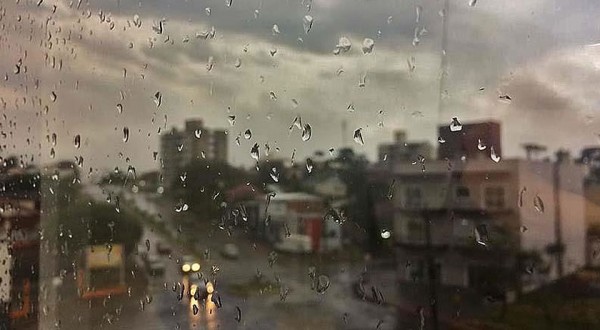 Fluxo de ar quente e úmido pode deixar tempo instável no Oeste de SC