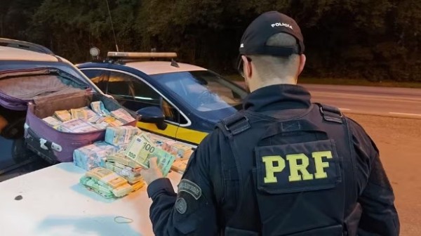 Funcionário do Banco do Brasil furta R$ 1,5 milhão de agência, tenta fugir para o Uruguai e é preso no RS, diz PRF