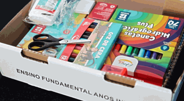 Estudantes da rede estadual receberão kits personalizados de material escolar até o início do ano letivo de 2026