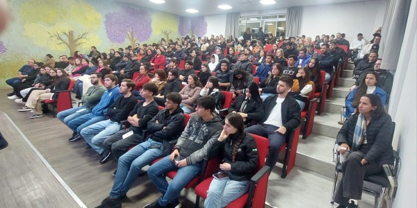 Semana Acadêmica da Unetri teve 431 participantes nos três dias do evento