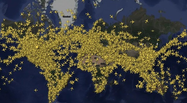 Com 134 mil voos, dia 6 de junho foi o mais cheio da aviação comercial, diz site