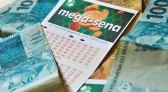 Mega-Sena acumula e prêmio chega a R$ 320 milhões; confira os números sorteados