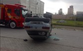 Mulher grávida de oito meses se envolve em grave acidente de trânsito