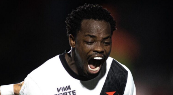 Vasco vence o Vitória com golaços e avança à semifinal