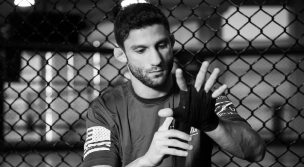 Lutador brasileiro Allan "Puro Osso" Nascimento morre aos 34 anos