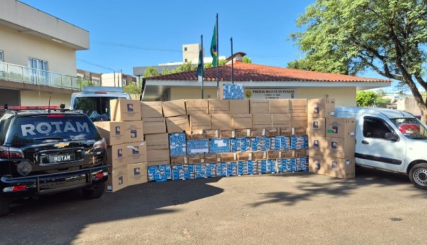 Polícia apreende mais de 52 mil maços de cigarros contrabandeados e prende homem