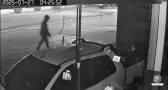Câmeras flagram furto de motocicleta com sidecar no centro