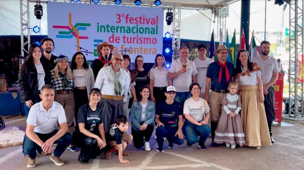 Festival Internacional da Fronteira segue movimentando cultura e gastronomia no Lago Internacional