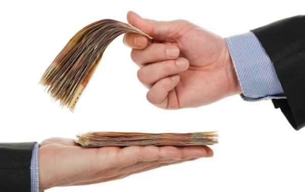 Primeira parcela do 13º deve ser paga até 28 de novembro