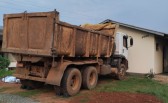 Trabalhador morre prensado por caçamba de caminhão