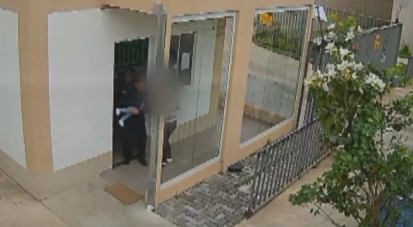 Porteiro salva bebê de nove meses engasgado com pedaço de comida, em São José dos Pinhais