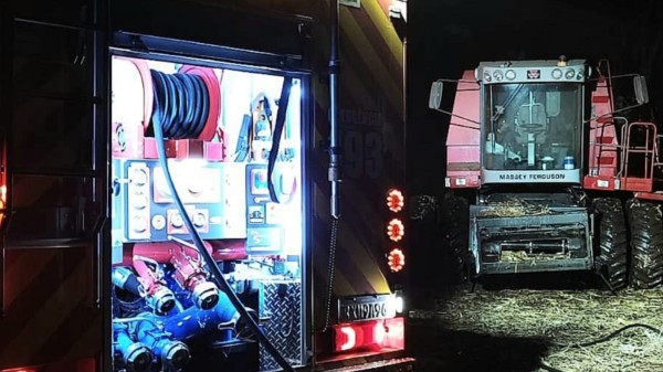 Corpo de Bombeiros é acionado para combater princípio de incêndio em ceifa