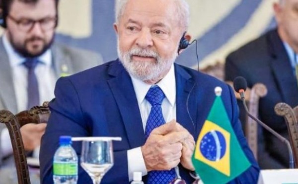 Lula indica ex-ministro do STF para cargo no Mercosul
