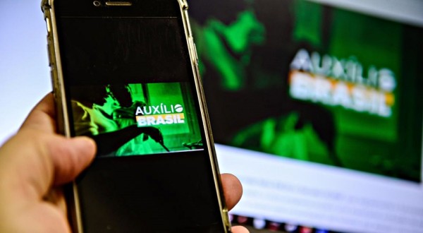 Contratações de consignado no Auxílio Brasil devem começar em setembro