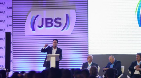 Governador busca junto à JBS a instalação de frigorífico de suínos no Paraná