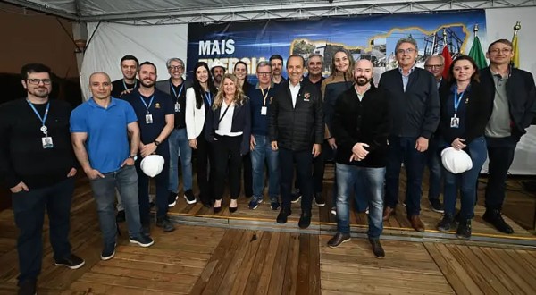 Governador inaugura nova usina fotovoltaica da Celesc