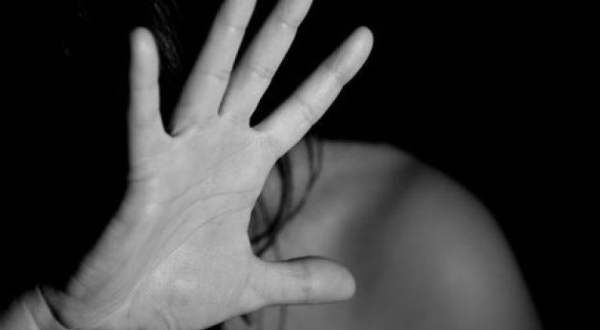 Jovem é esfaqueada e morta pelo companheiro após término de relacionamento em SC