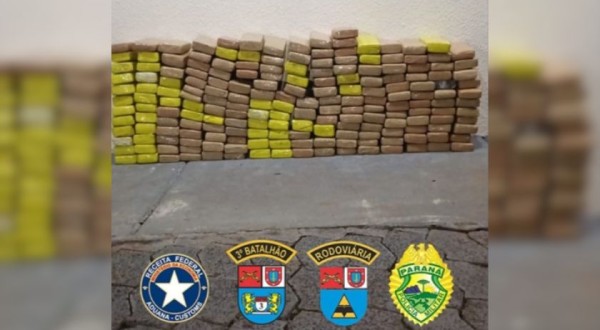 Polícia apreende 135 kg de maconha em operação na PR-281