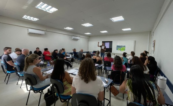 Secretaria Municipal de Educação realiza semana de formação continuada para professores
