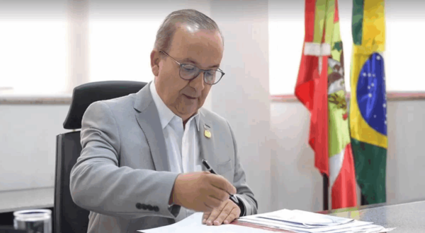 Governador Jorginho Mello envia à Alesc projeto que cria feriado em 25 de novembro