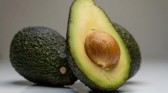 Abacate ajuda a controlar colesterol; confira todos os benefícios