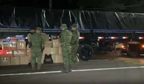 BPFron apreende cerca de 800 kg de maconha na BR-277