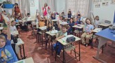 Ação de saúde bucal orienta alunos na Escola Luiz Savoldi